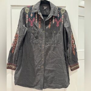 Johnny Was Workshop | Charcoal/ Black Embroidered Tunic Blouse – Size XS